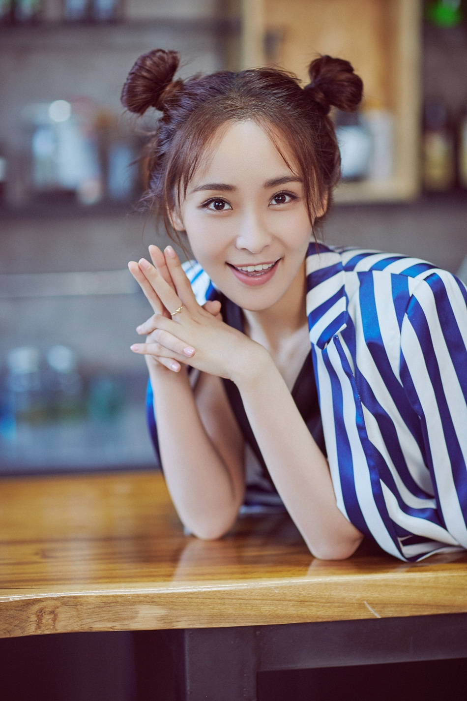 > 李曼咖啡馆文艺清新写真图片(1/6)