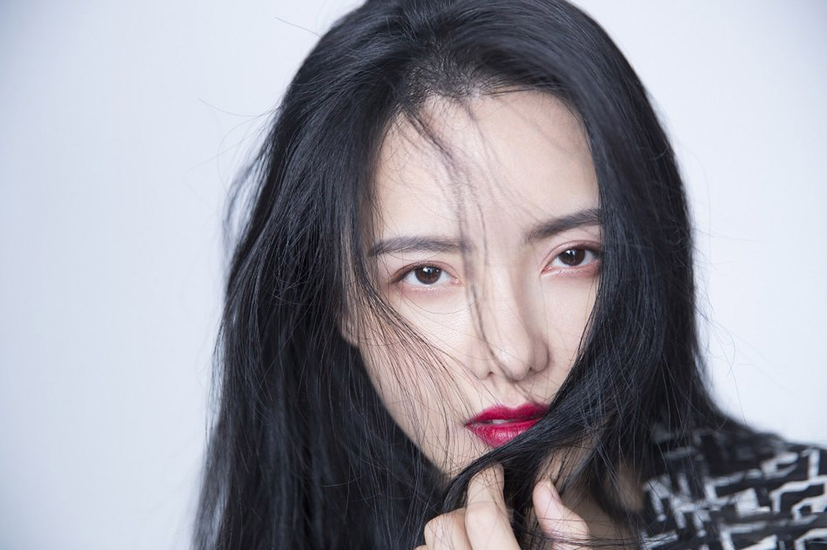 张芷溪优雅妩媚时尚写真图片34