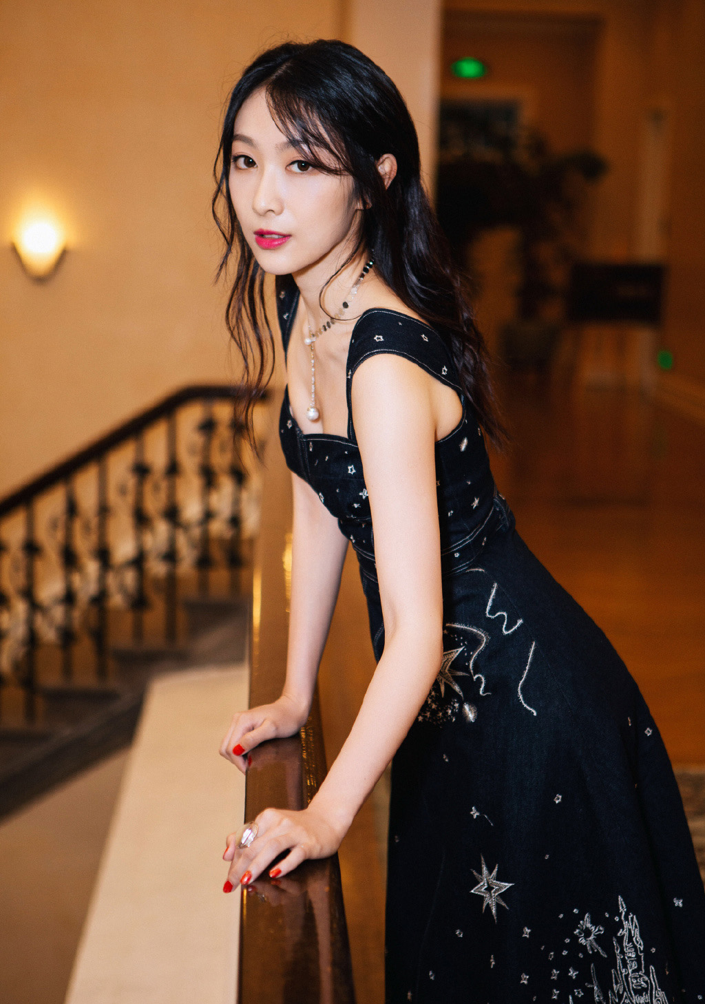 钟祺写真钟祺低胸礼服性感图片69