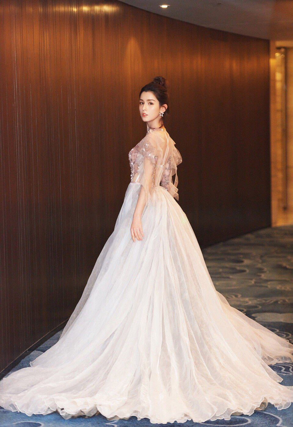 哈妮克孜白色纱裙性感写真图片47