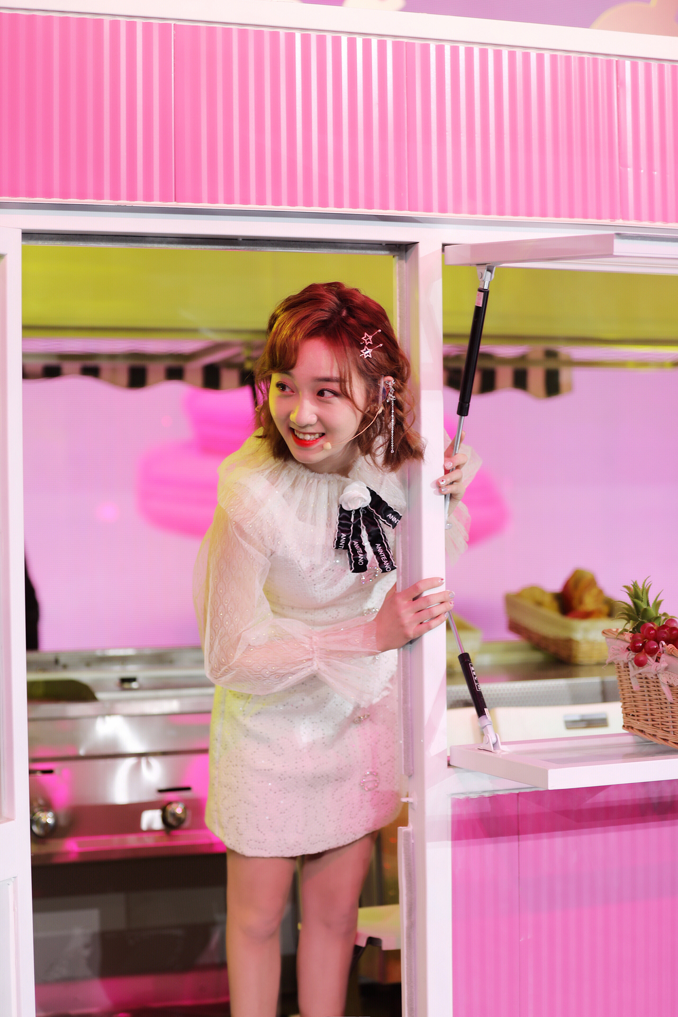 李子璇完美餐厅可爱俏皮图片44