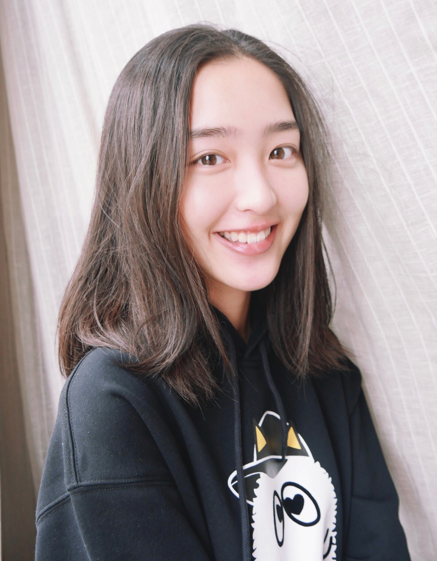 邓恩熙甜美可爱自拍图片