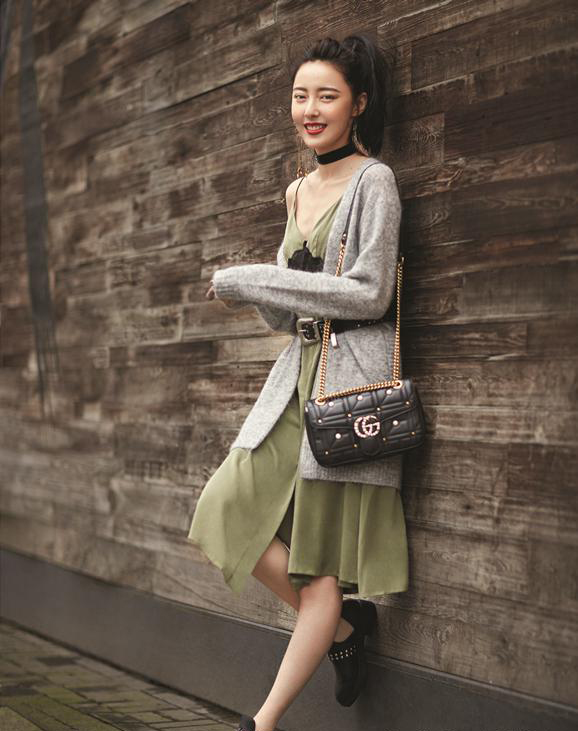 演员米露红秀杂志写真图片34