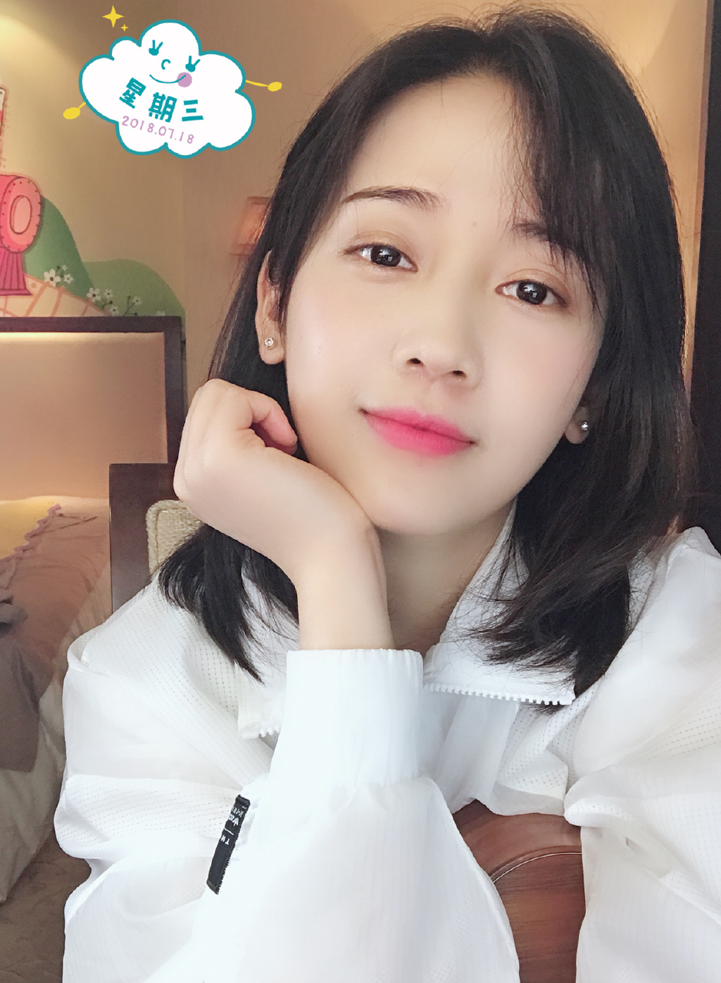 郑湫泓生活照图片811