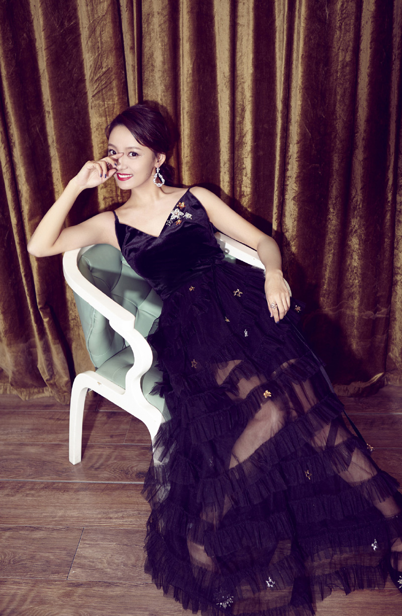 林源性感优雅活动写真图片99