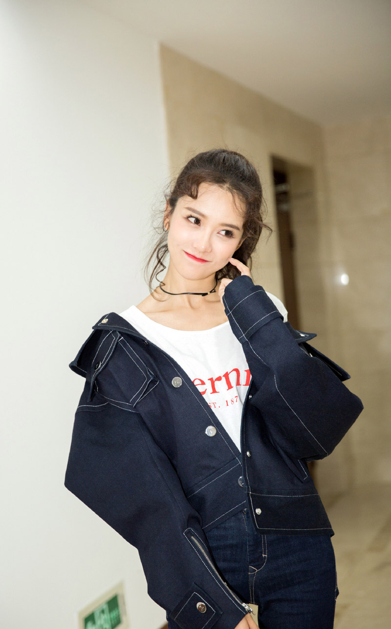 黄一琳可爱俏皮图片35