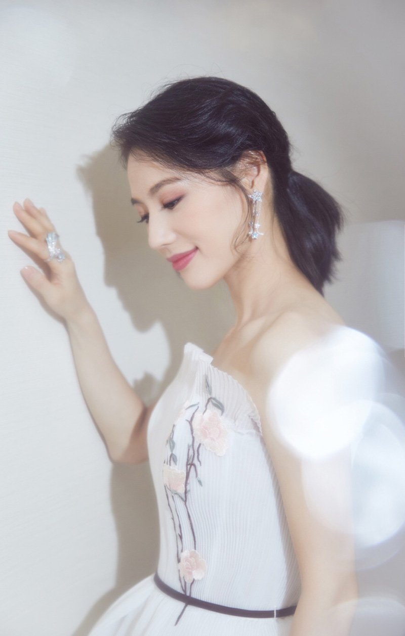 董琦淡雅脱俗图片19