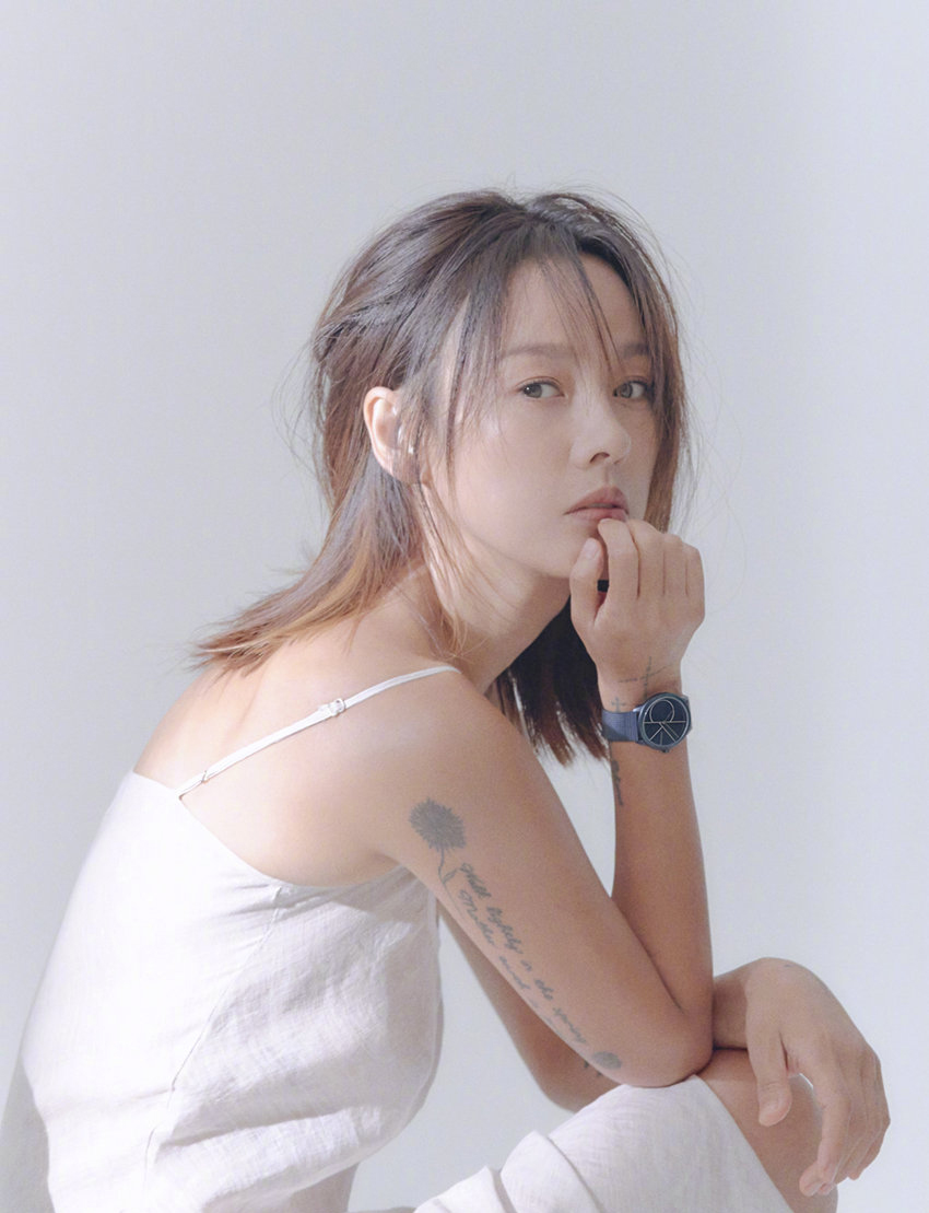 李孝利素雅淡妆性感写真图片35