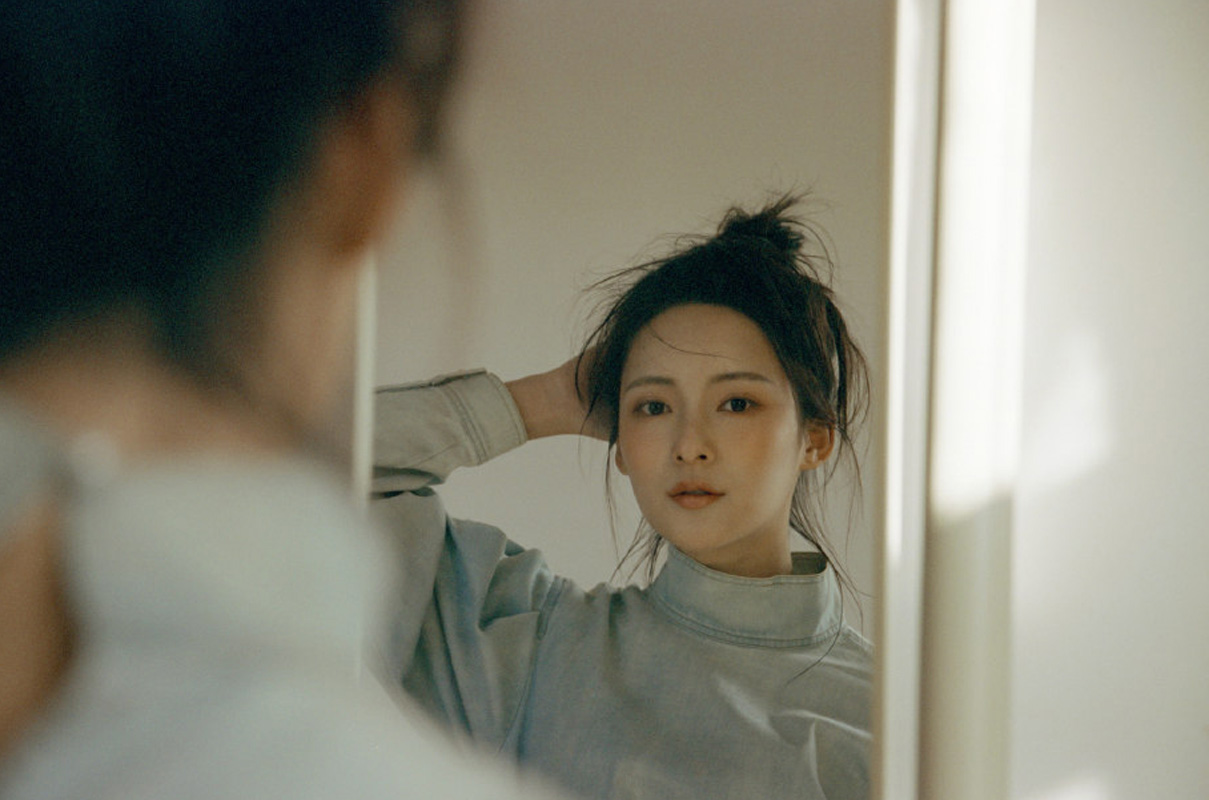 分享一组孙安可图片给大家,图中的明星图片壁纸会点缀你的电脑桌面