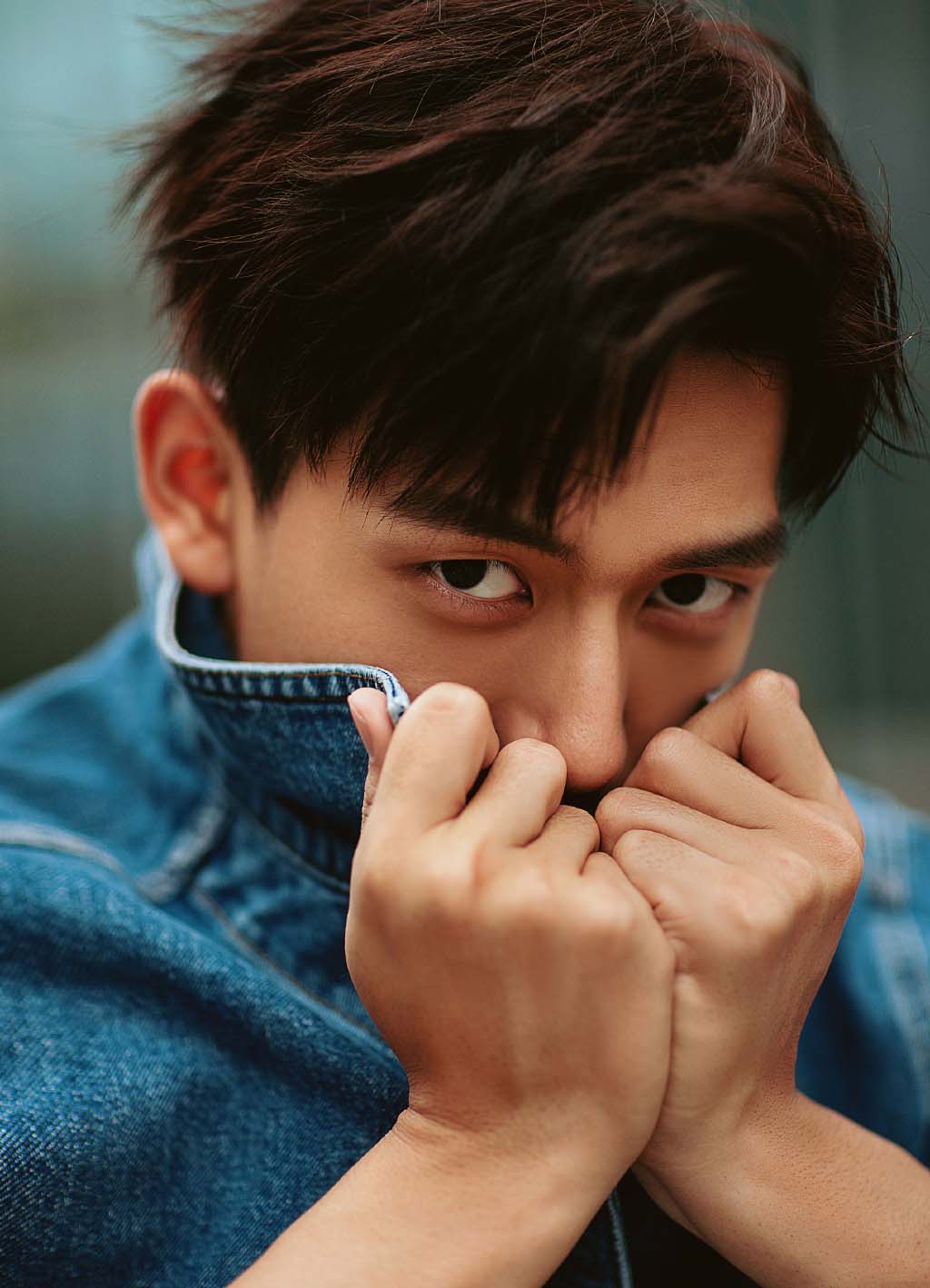 李现街拍帅气写真图片46