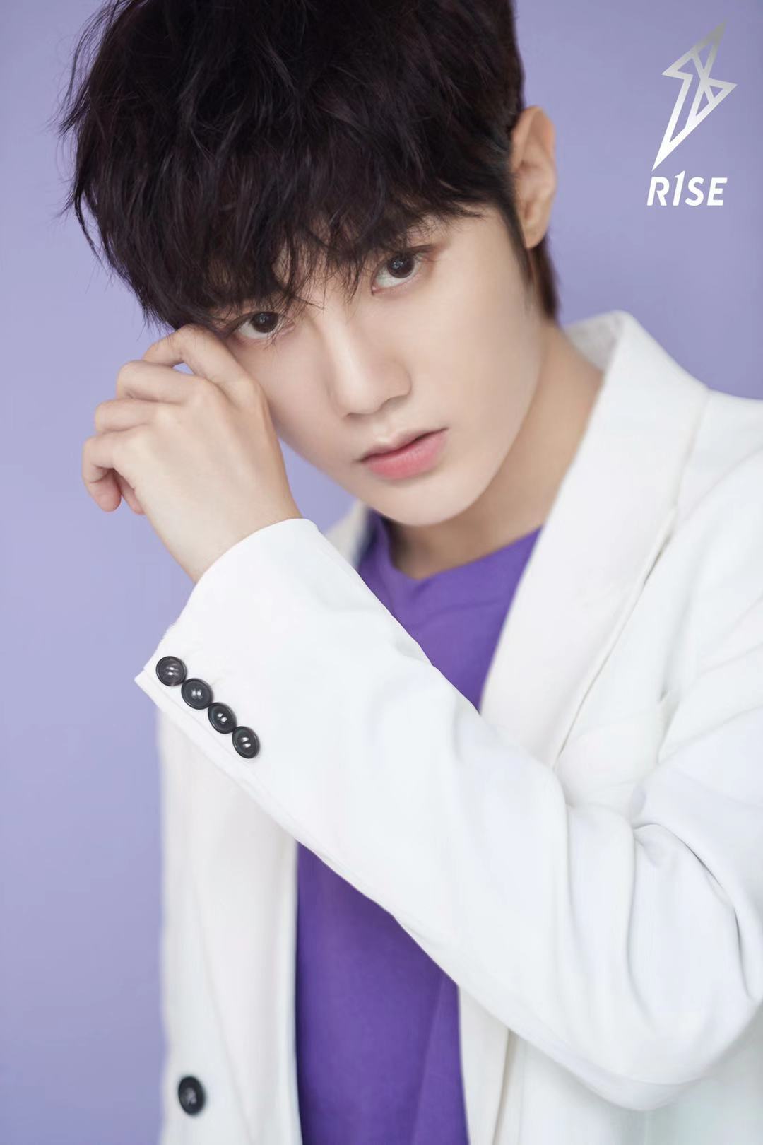 r1se焉栩嘉刘也帅气活动照图片57