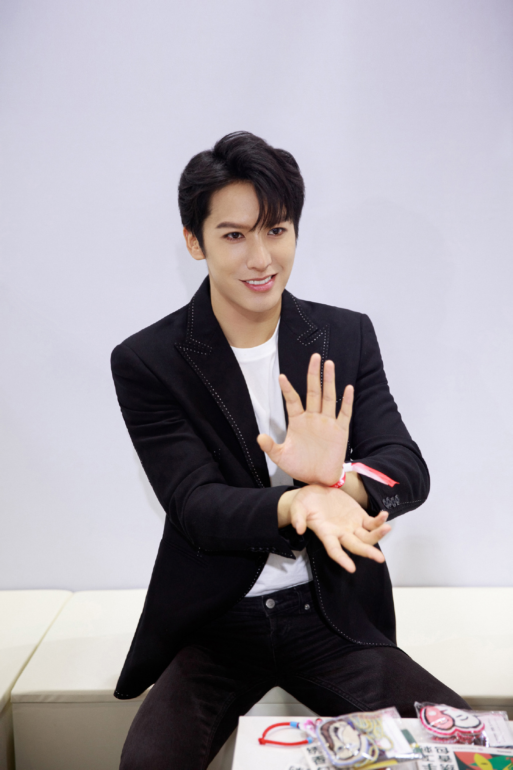 赖艺休闲小西装帅气公益活动照图片510