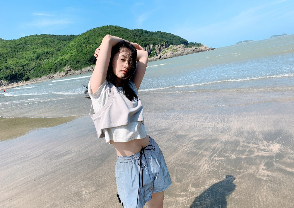 袁冰妍海边清新俏皮图片19