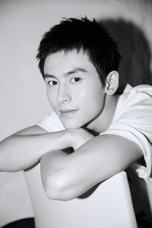 张哲瀚深圳路演帅气写真图片48