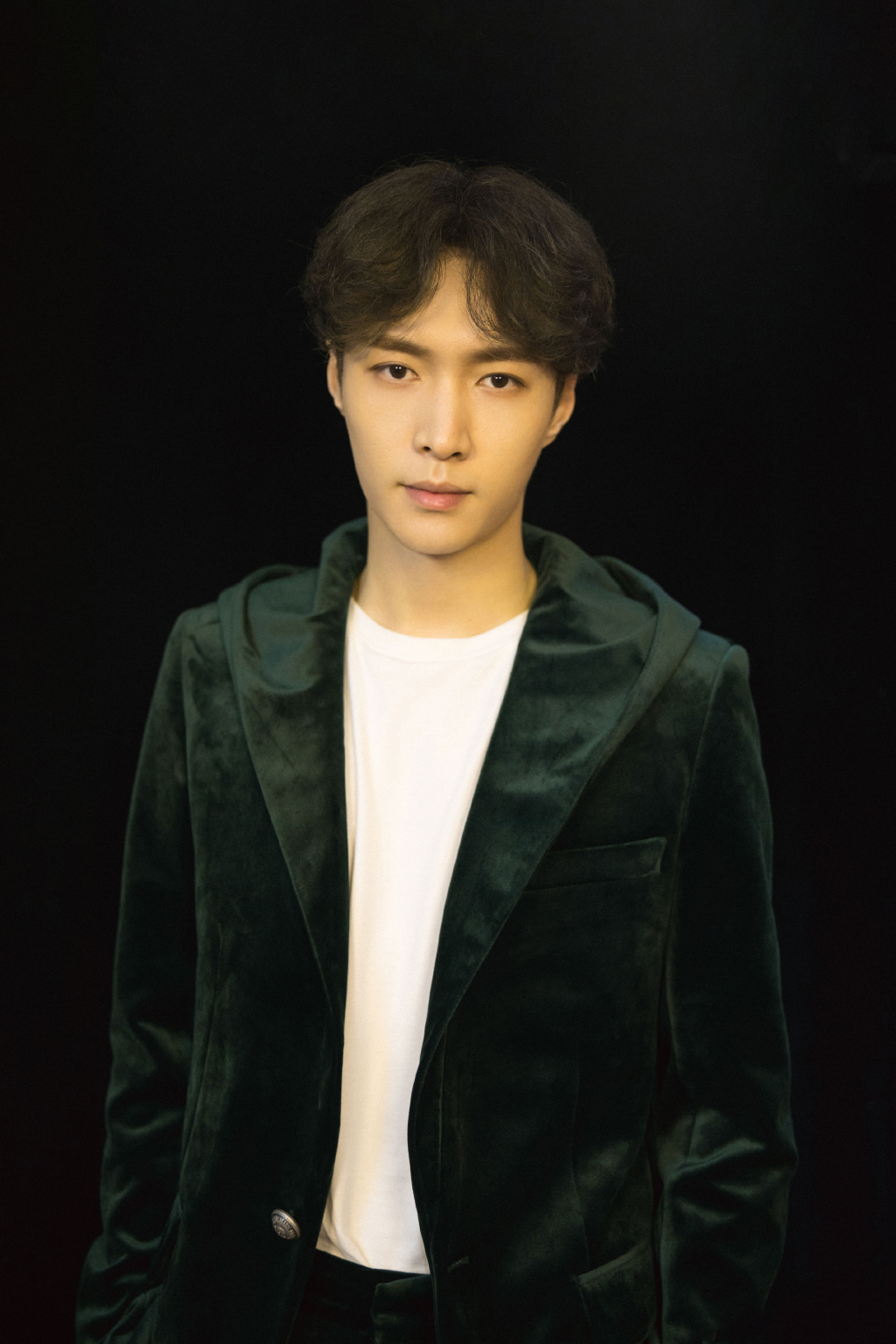 张艺兴阳光帅气图片13