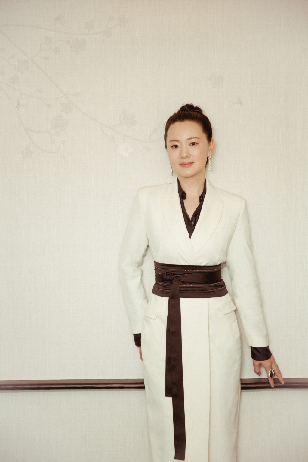 咏梅白色西服款长礼服性感图片56