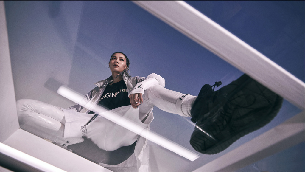 大陆 女 钟楚曦 > 钟楚曦性感洒脱写真图片(6/6)返回首页 电脑壁纸