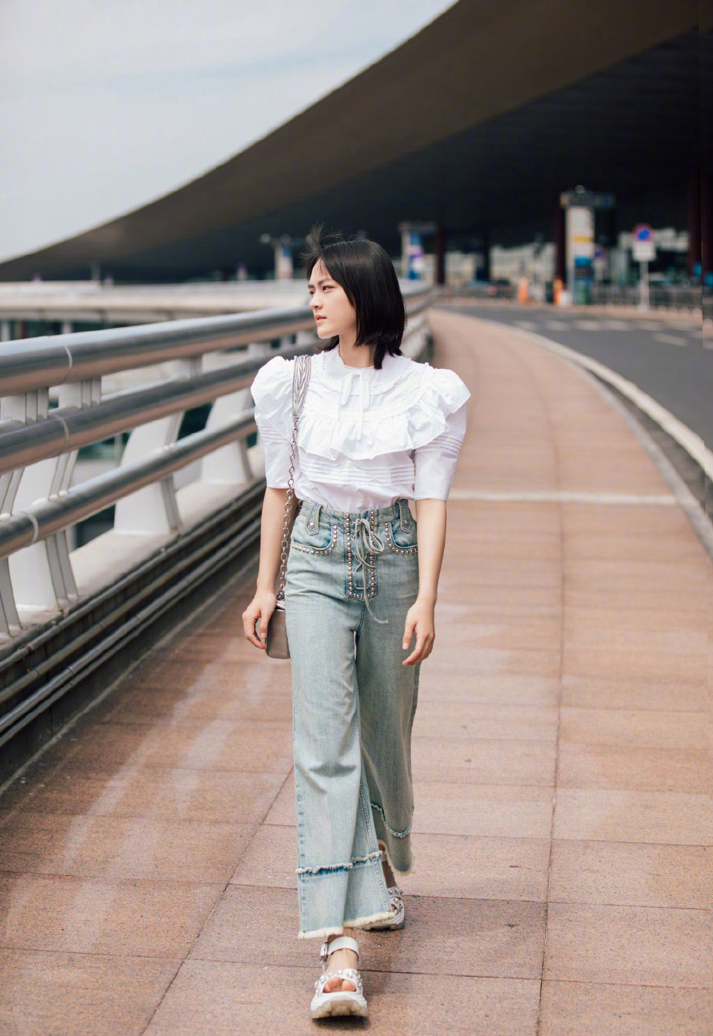 文淇清新甜美街拍图片26