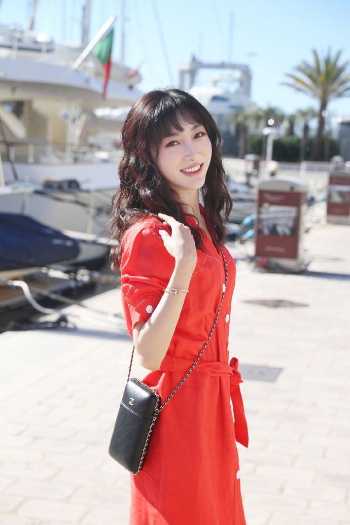 吴茉彤夏日时尚街拍写真图片19