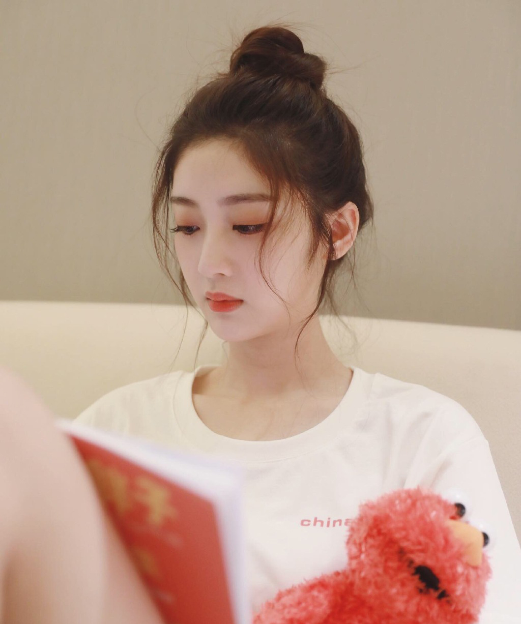 戚砚笛夏日清秀生活照图片19