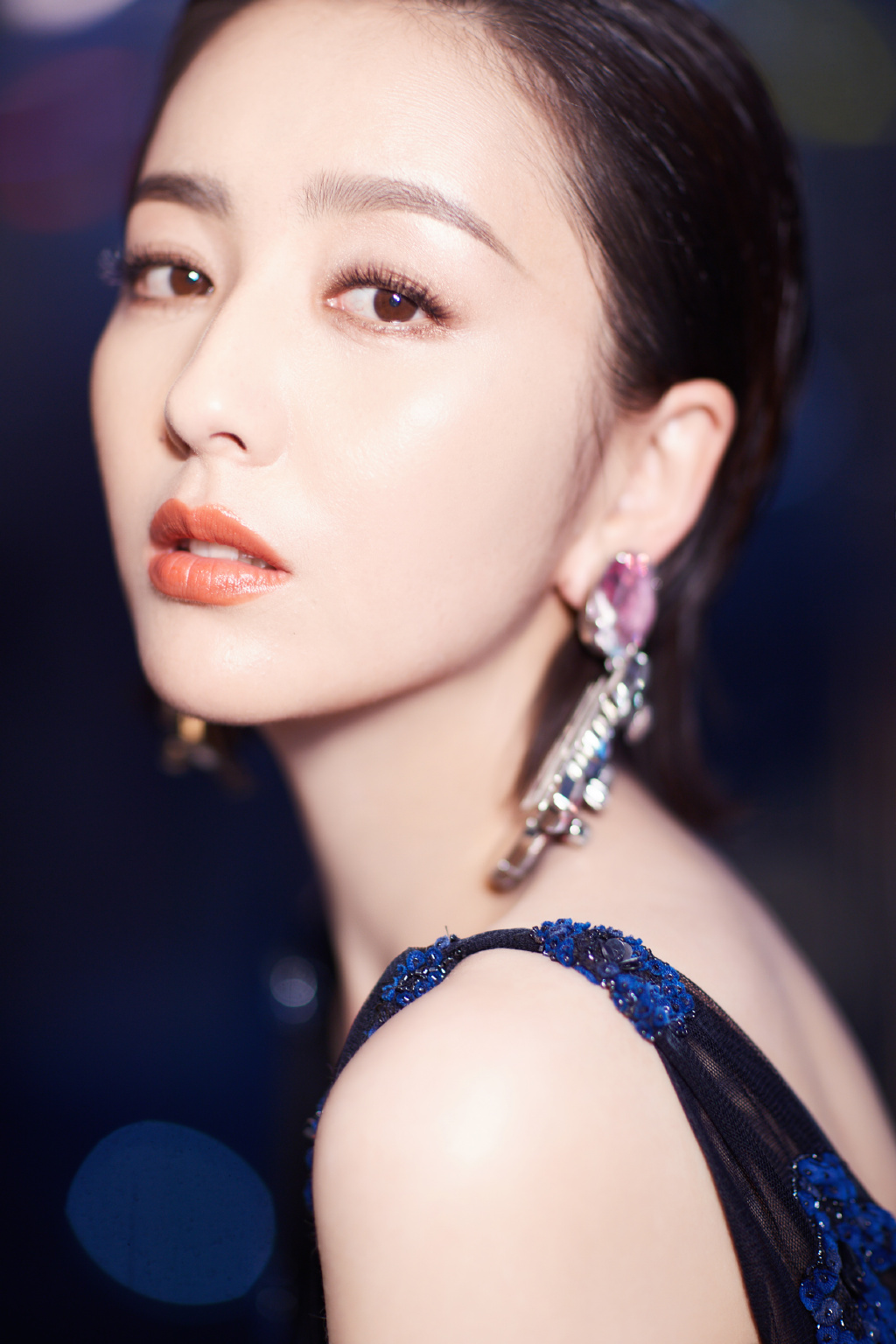 佟丽娅优雅干练活动图片15