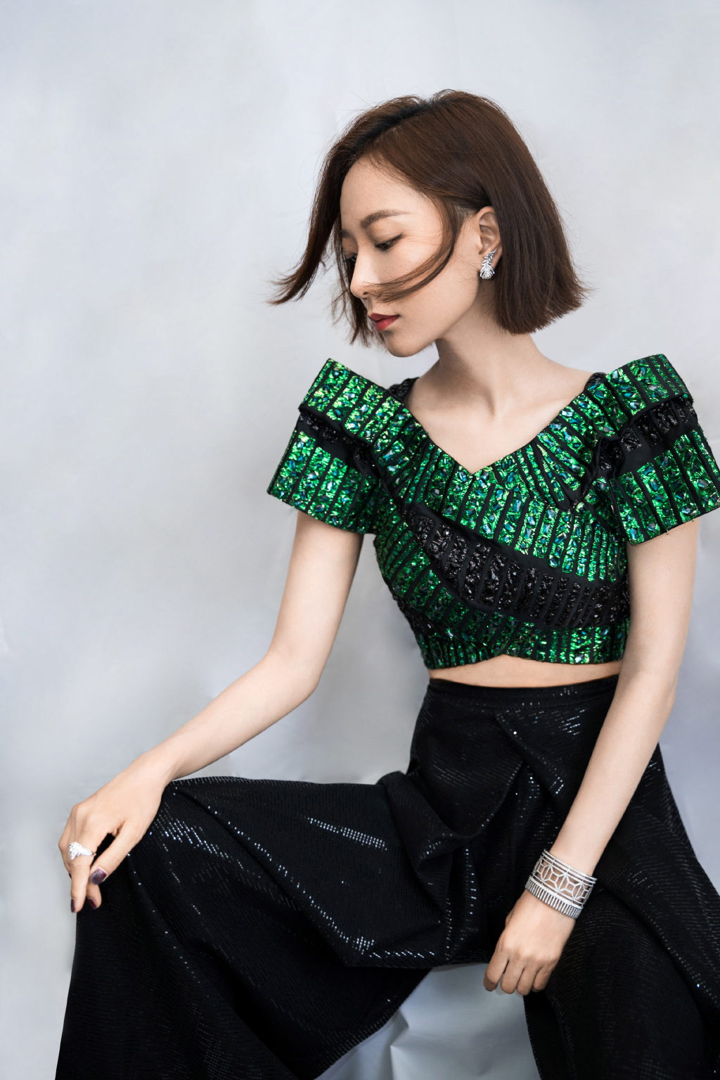 简介:王珞丹《被光抓走的人》发布会图片,分享一组王珞丹图片给大家