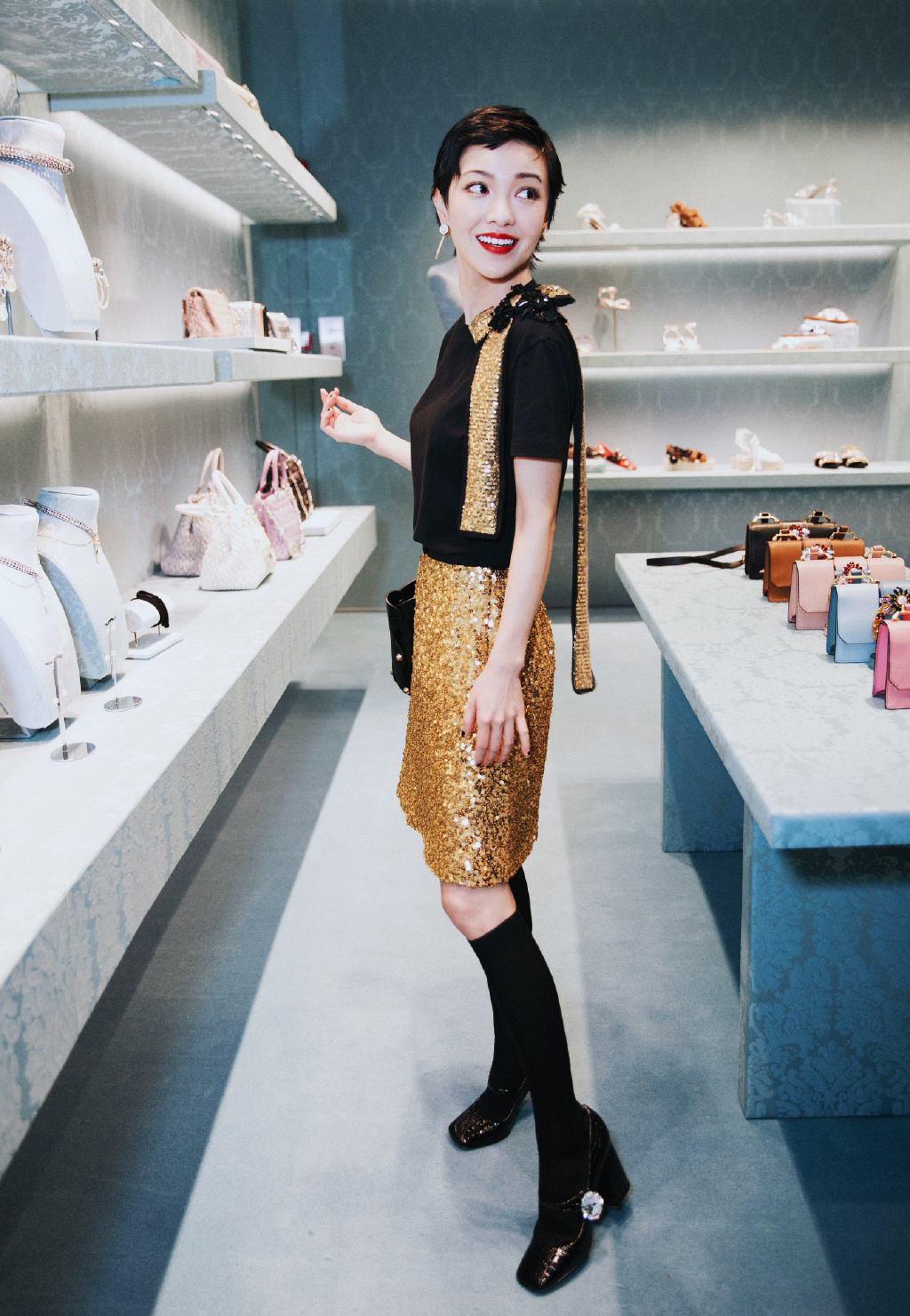 简介:郭采洁miumiu2019春夏系列性感图片,分享一组郭采