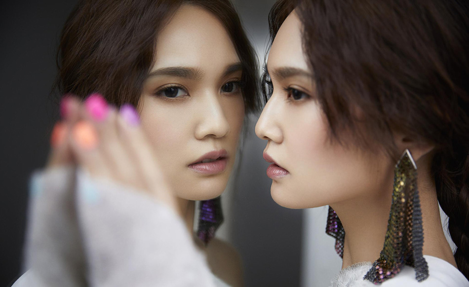 简介:杨丞琳冷艳美丽性感图片,分享一组杨丞琳图片给大家,图中的明星