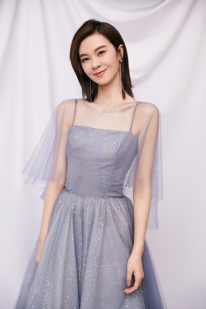 郁可唯清新优雅六一晚会图片49