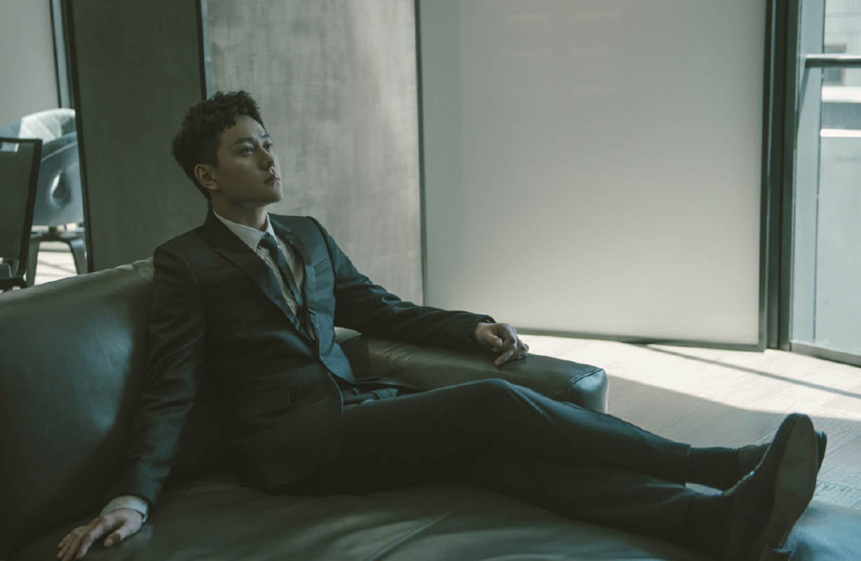 秦俊杰儒雅帅气西装写真图片59