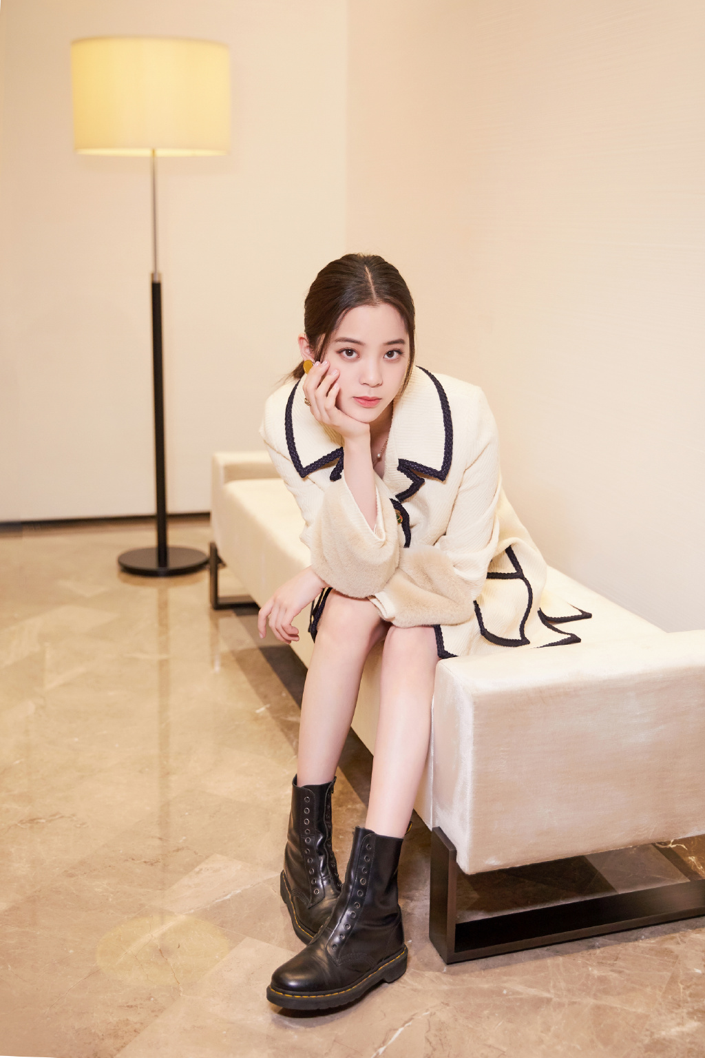 欧阳娜娜复古优雅活动写真图片99