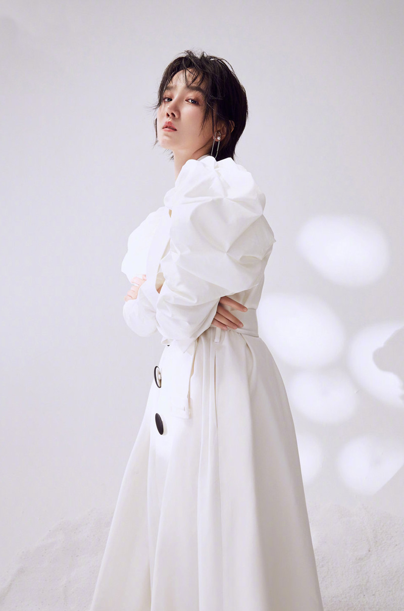 陈小纭优雅迷人时尚写真大片19