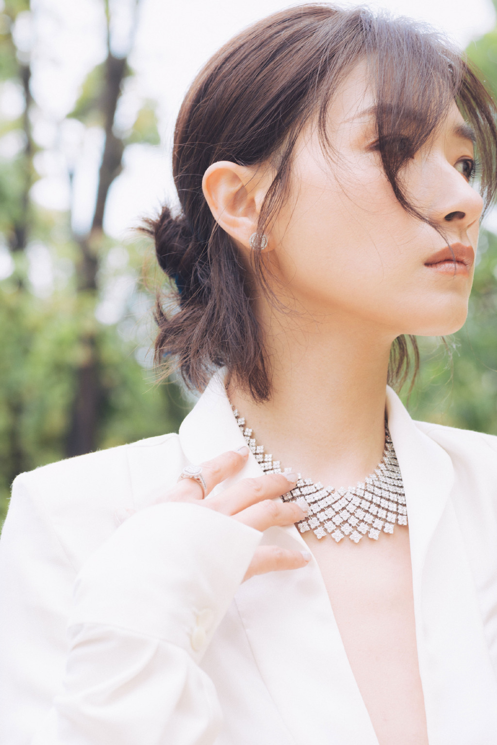 > 万茜清爽帅气写真图片(1/9)