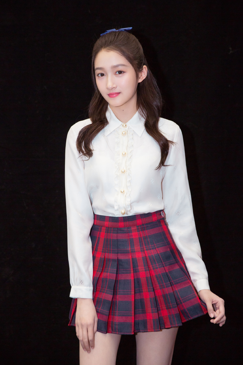 关晓彤五四晚会甜美图片46