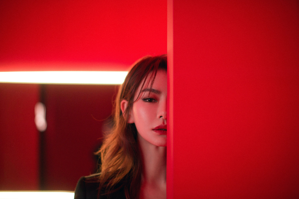 戚薇张扬红唇魅力写真图片49