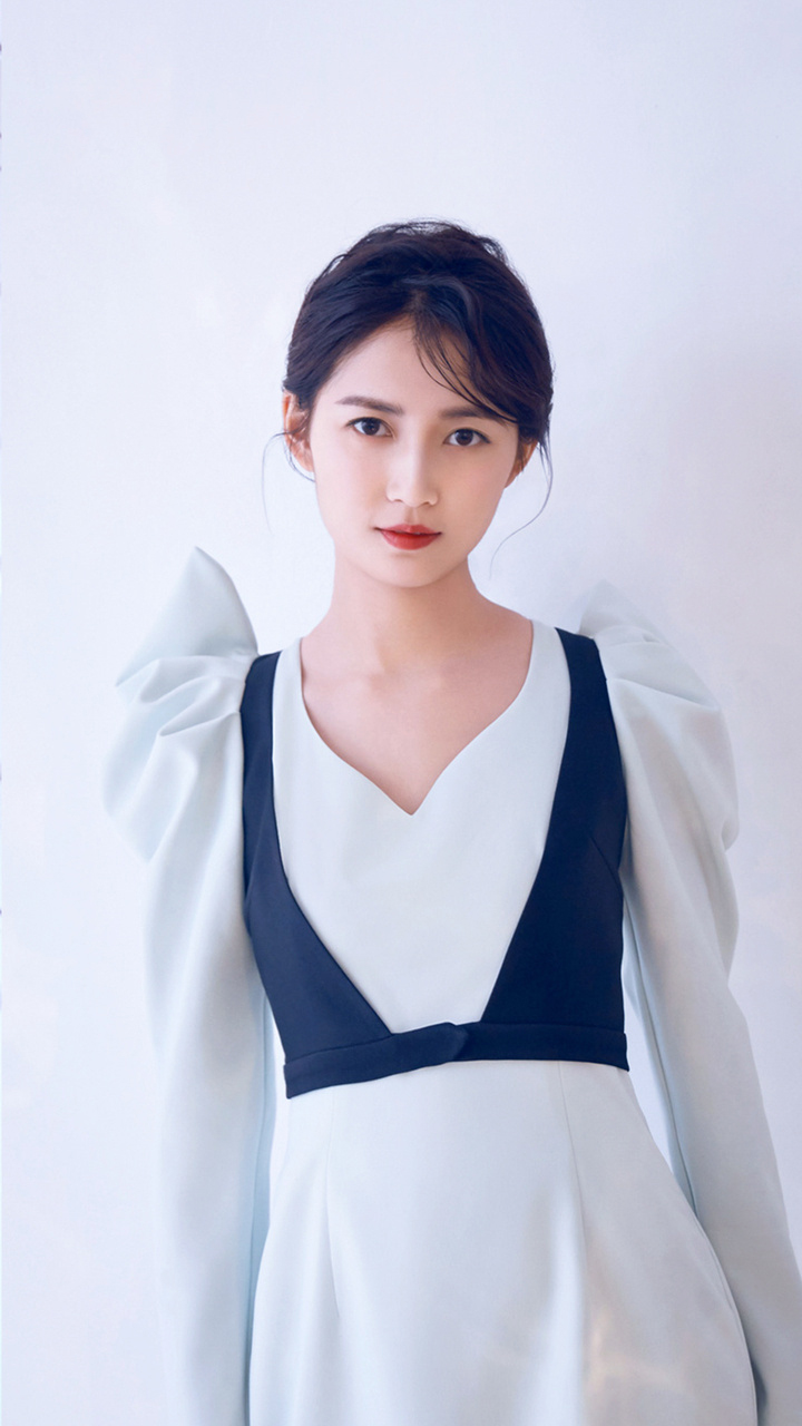 简介:陈钰琪甜美仙气写真图片,分享一组陈钰琪图片给大家,图中的明星