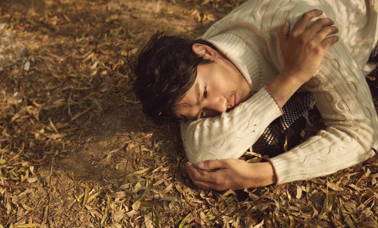 彭冠英帅气养眼秋日写真图片89