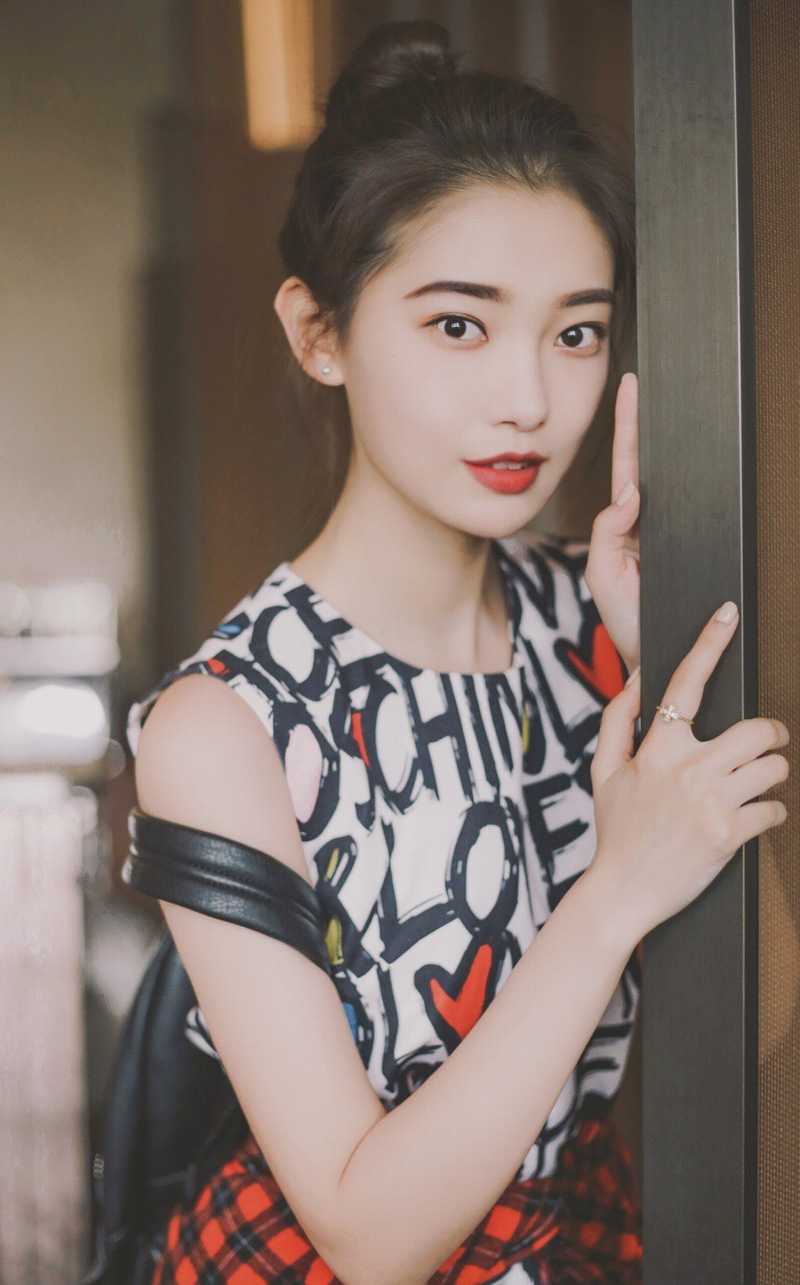 田依桐清新甜美夜拍写真图片15