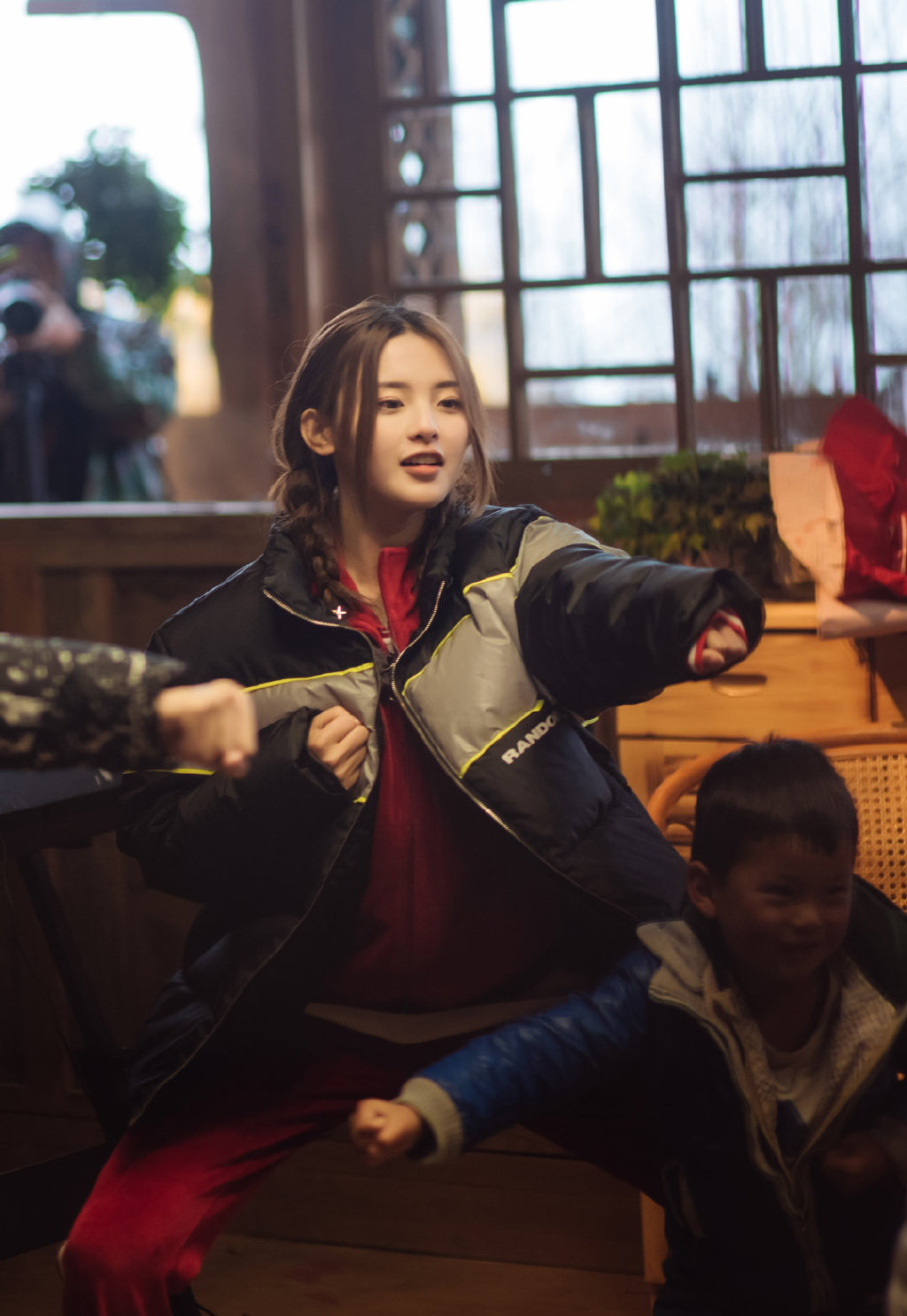 哈哈农夫杨超越采蜂蜜剧照图片34