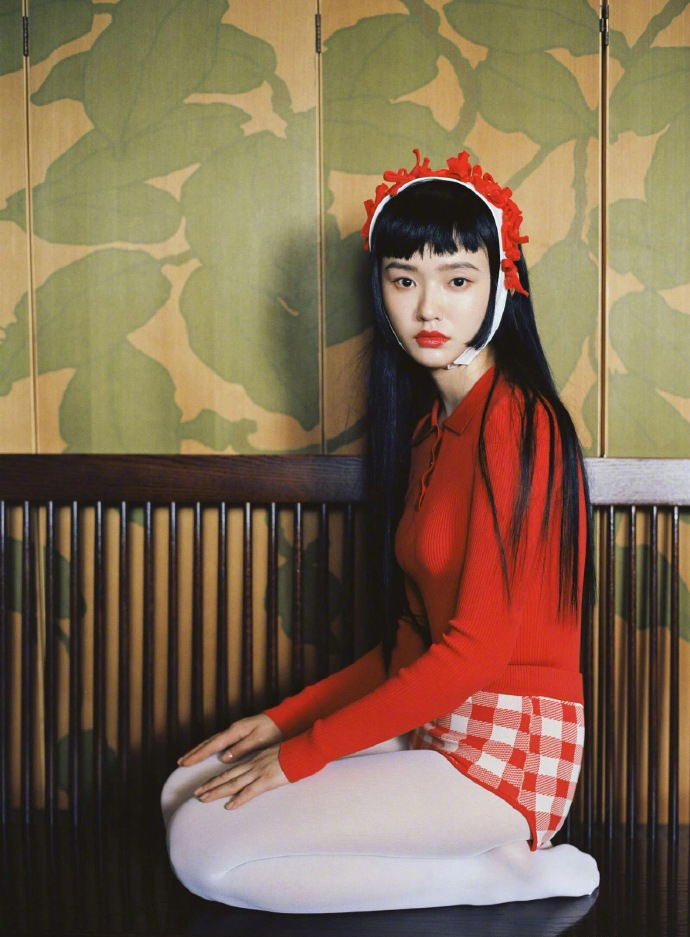 林允日系复古风写真图片79