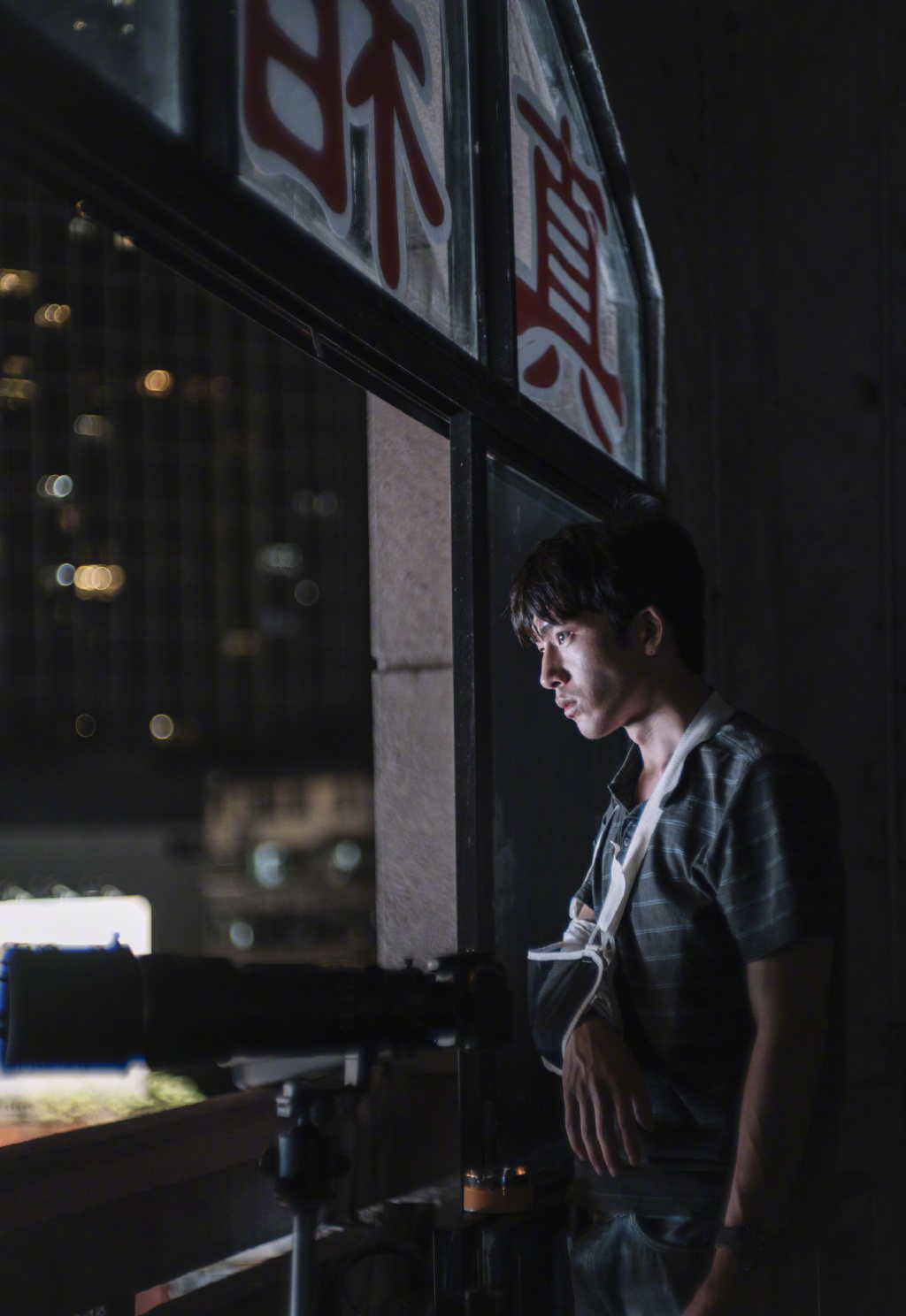 简介:《风中有朵雨做的云》井柏然图片,分享一组井柏然图片给大家,图