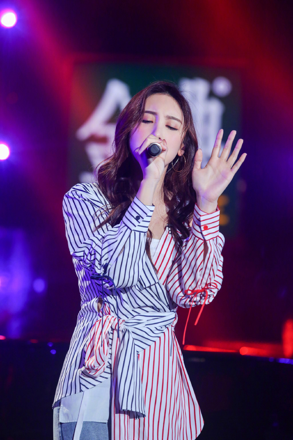 许靖韵性感优雅彩排图片89