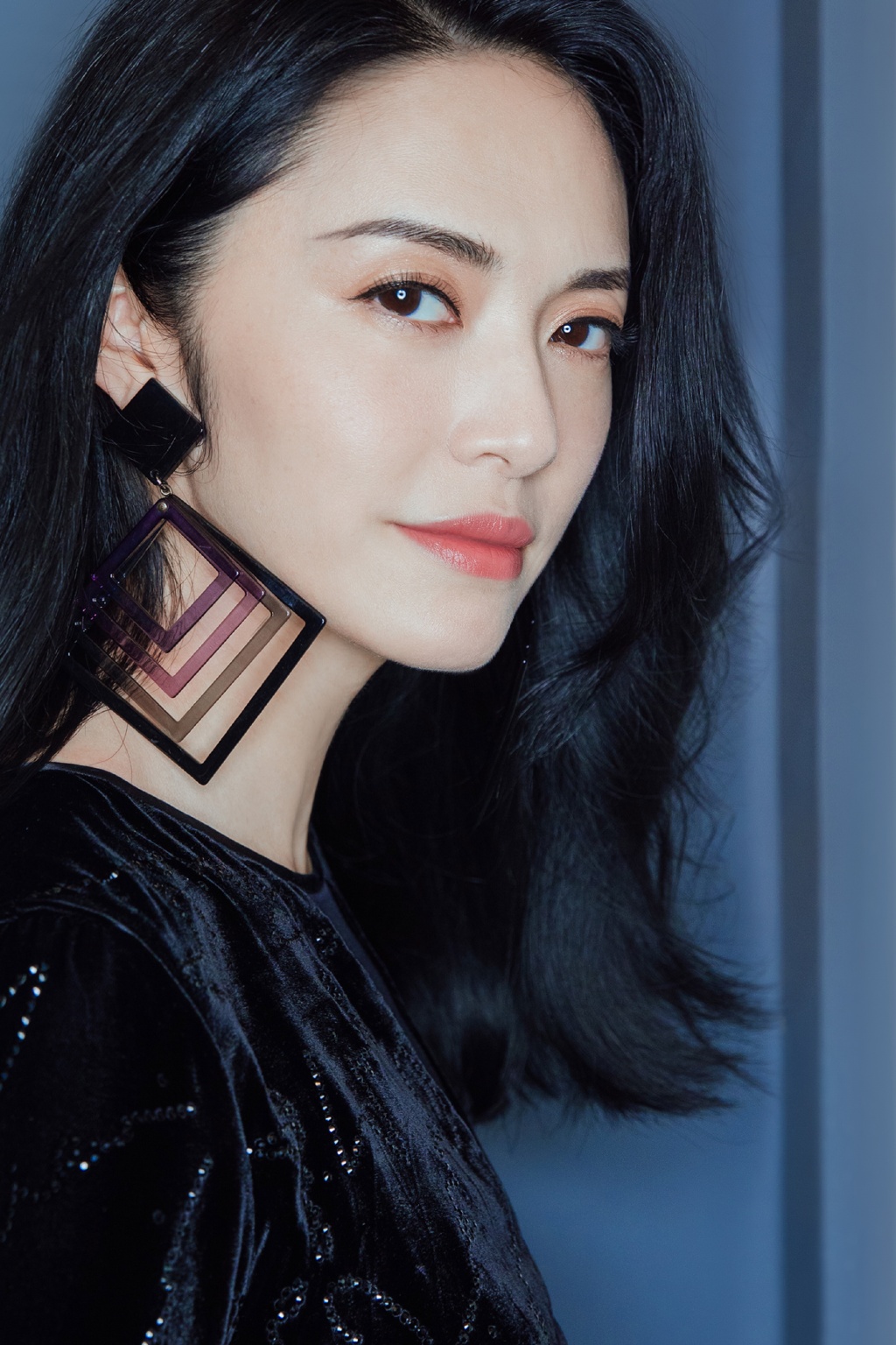 姚晨黑色系优雅性感写真图片33