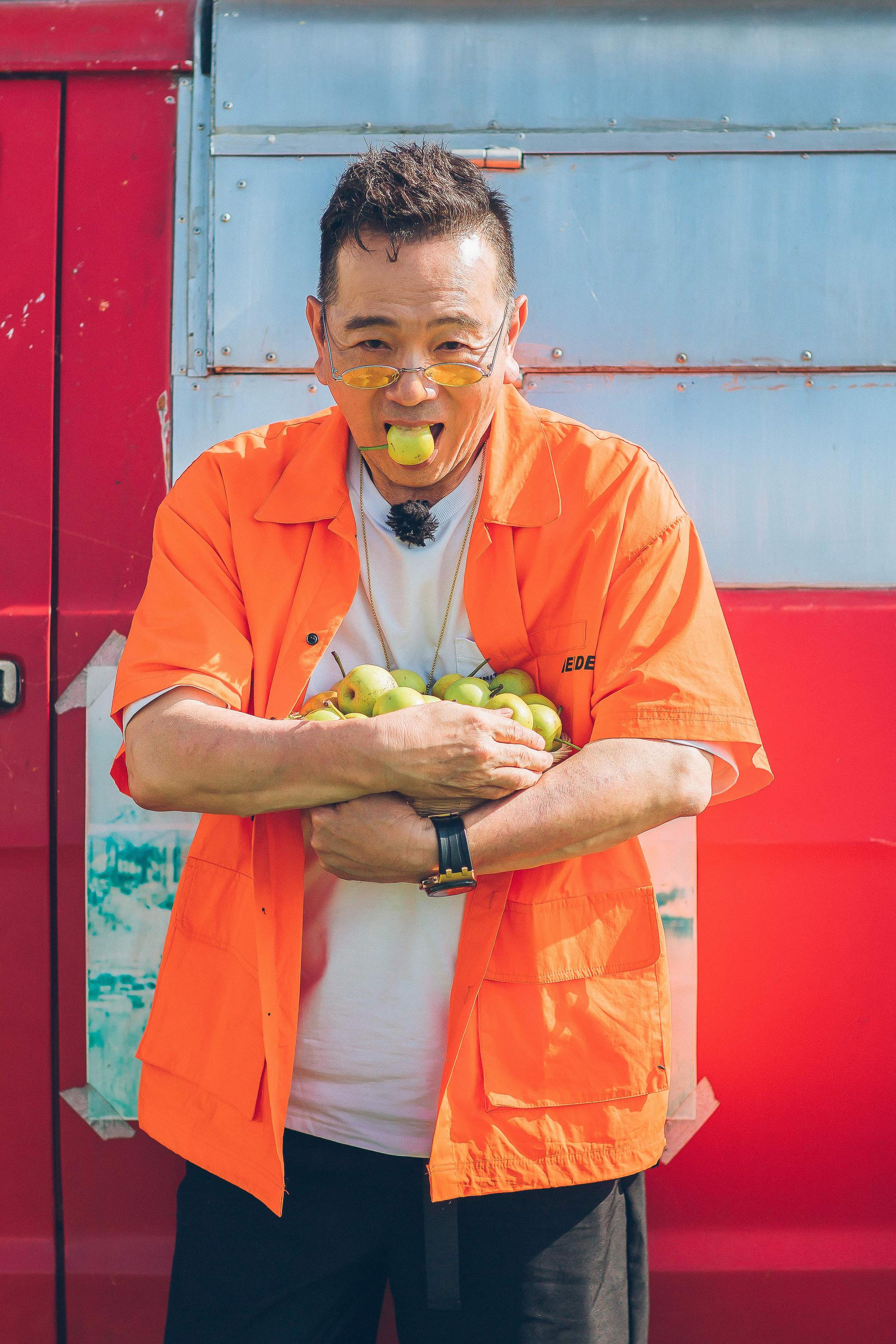 简介:张晨光初秋时尚大气写真图片,分享一组张晨光图片给大家,图中的