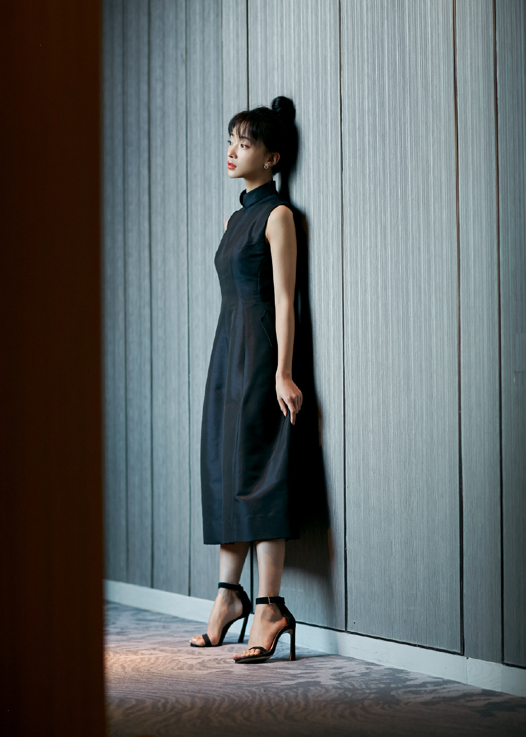 吴谨言黑裙优雅写真图片39
