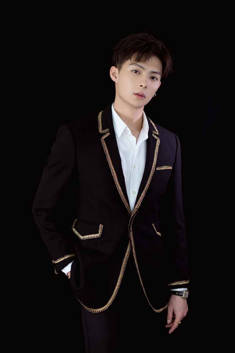 张铭恩俊朗帅气写真图片27