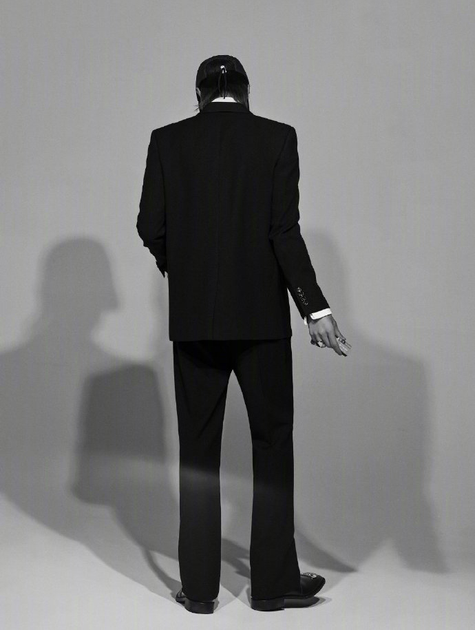 王一博酷帅魅力写真图片1719