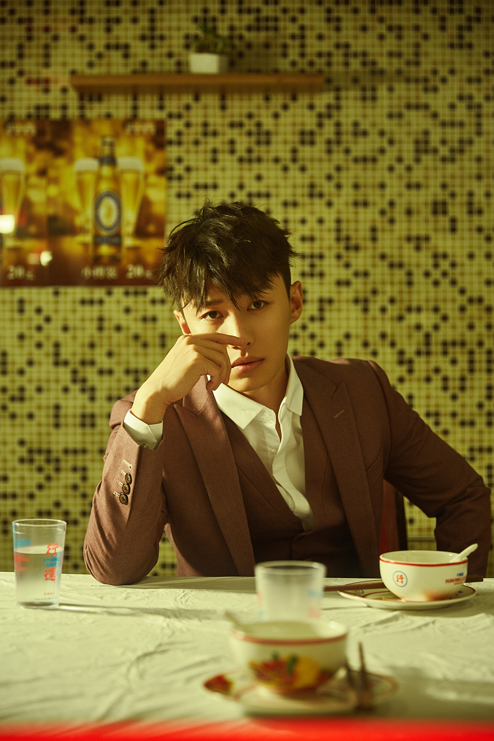 代旭西装革履帅气写真图片44