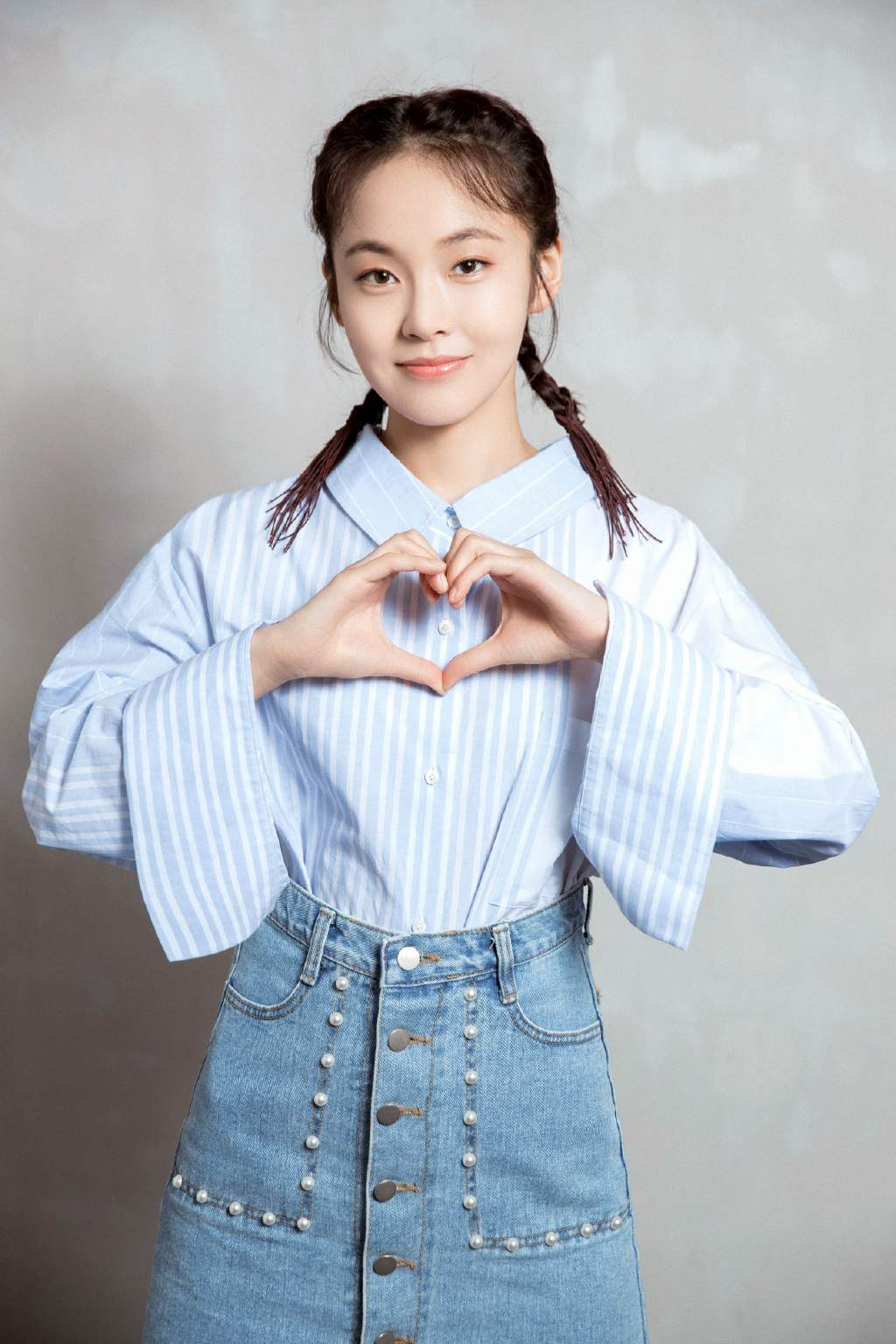 张佳宁清新甜美图片99