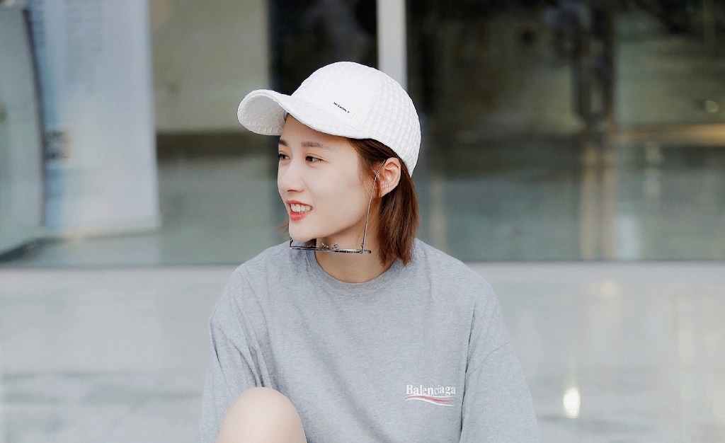 徐悦初秋清新活力图片,分享一组徐悦图片给大家,图中的明星图片壁纸会